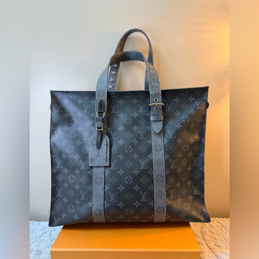 Louis Vuitton Eclipse Cabas Monogram Gm Travel To… - image 1